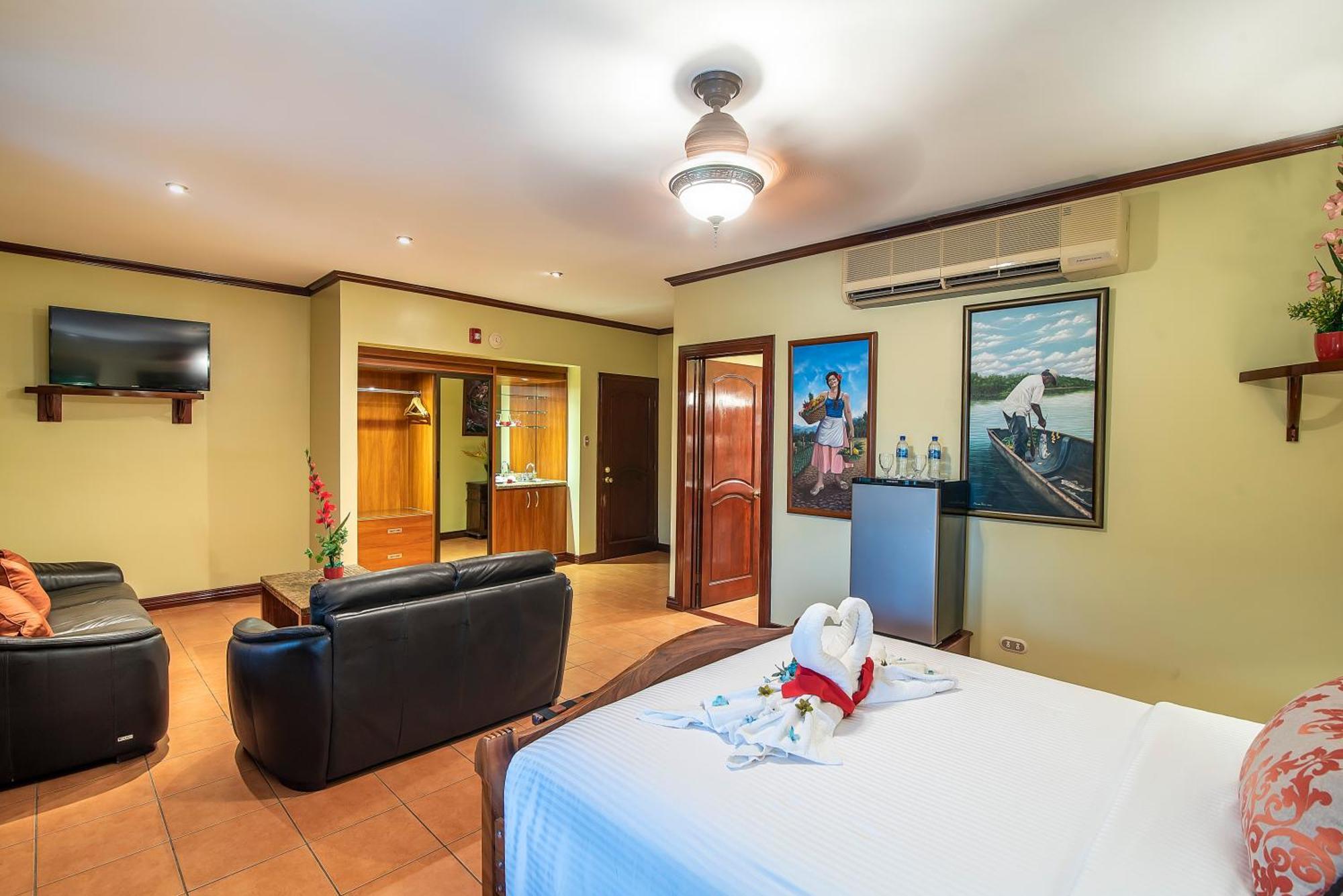 Hotel Casa Roland Golfito Resort Szoba fotó